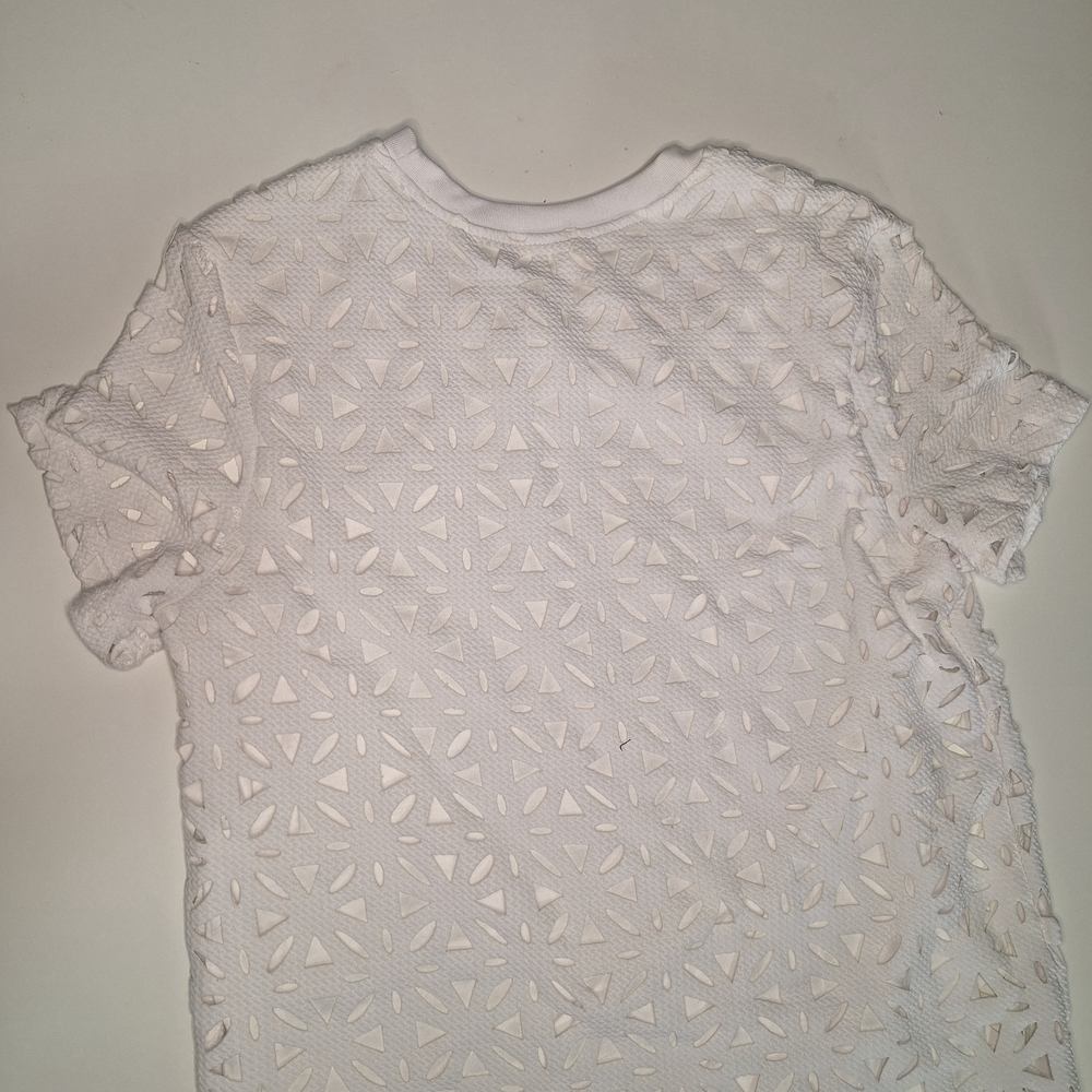Fabletics Ivory Geometric Pattern Top - Picture 6 of 7